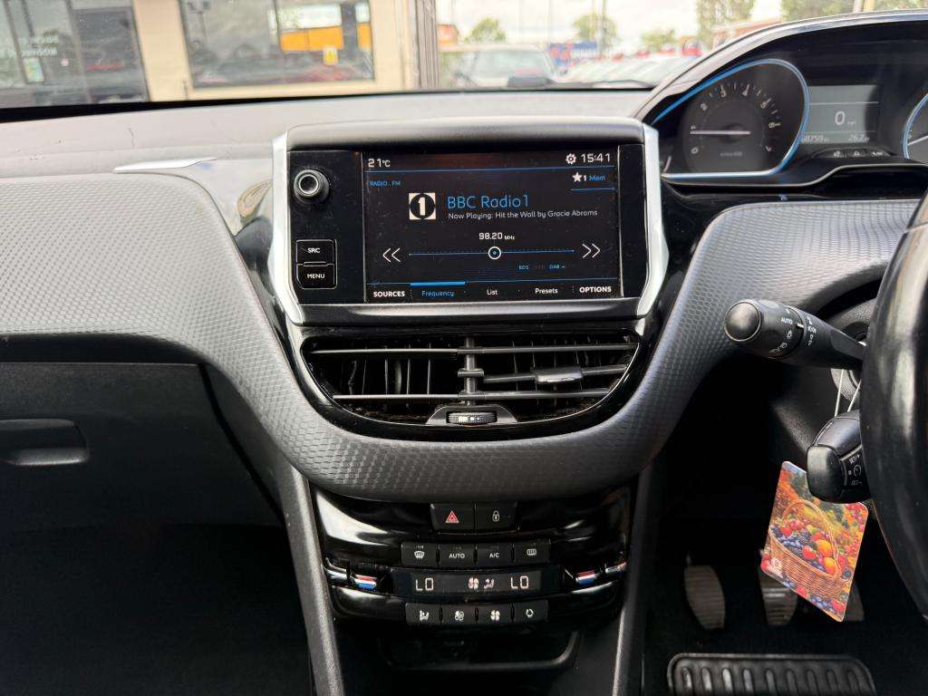 2017 PEUGEOT 2008 2017 PEUGEOT 2008
