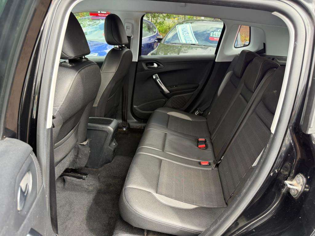 2017 PEUGEOT 2008 2017 PEUGEOT 2008