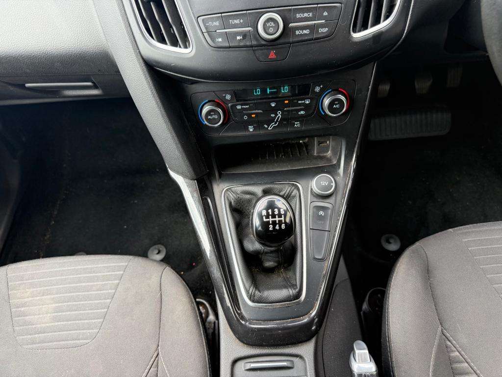 A 2017 FORD FOCUS Titanium A 2017 FORD FOCUS Titanium