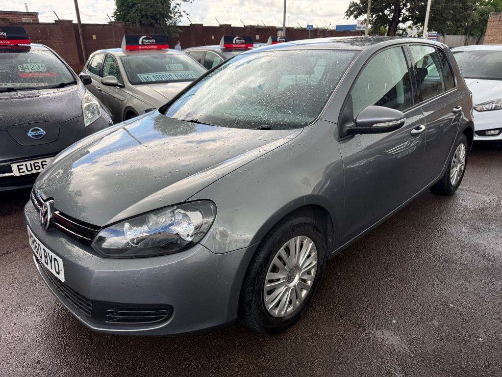 A 2010 VOLKSWAGEN GOLF S Tsi A 2010 VOLKSWAGEN GOLF S Tsi