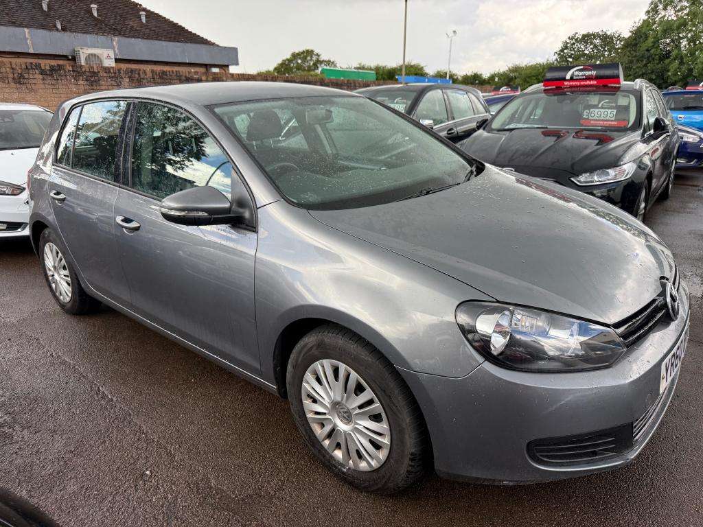 A 2010 VOLKSWAGEN GOLF S Tsi A 2010 VOLKSWAGEN GOLF S Tsi