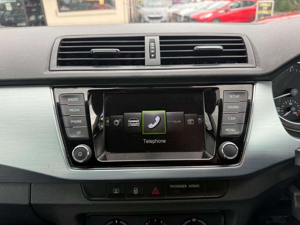 2015 SKODA FABIA 2015 SKODA FABIA