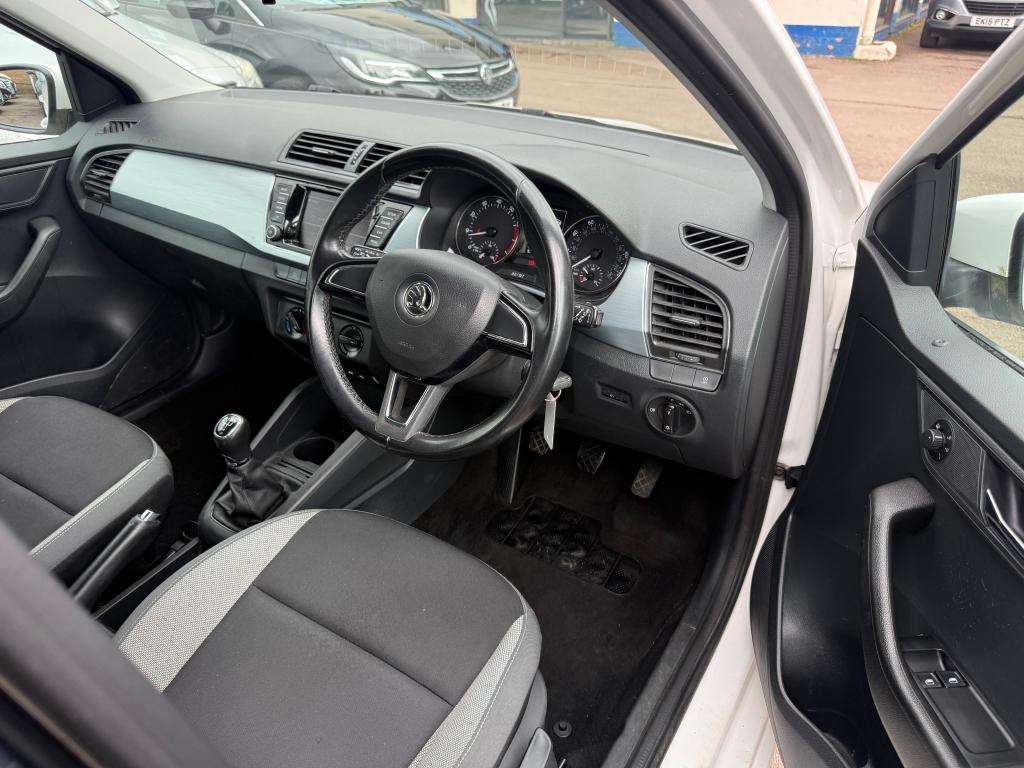 2015 SKODA FABIA 2015 SKODA FABIA