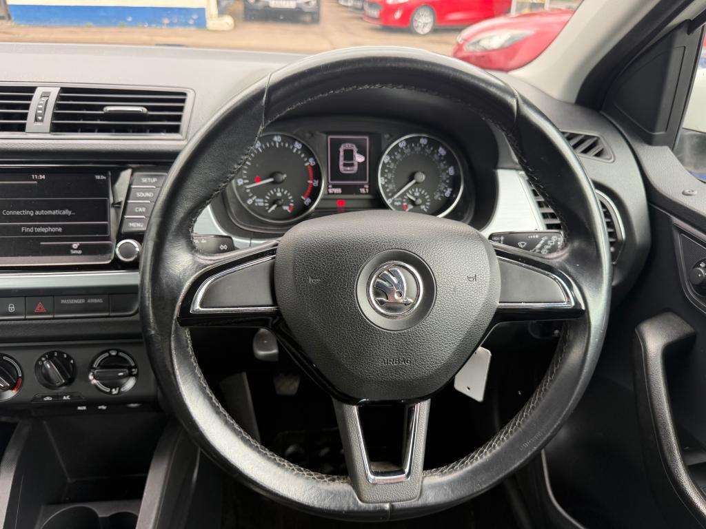 2015 SKODA FABIA 2015 SKODA FABIA