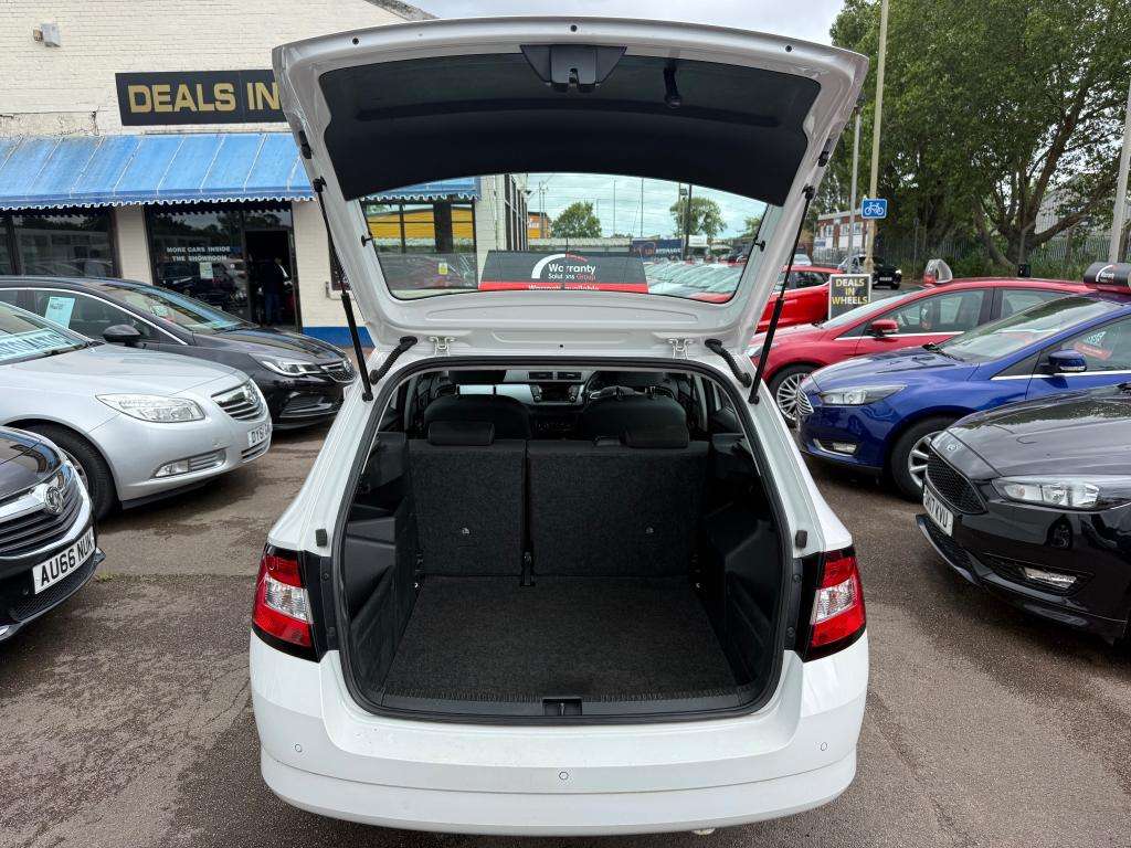 2015 SKODA FABIA 2015 SKODA FABIA