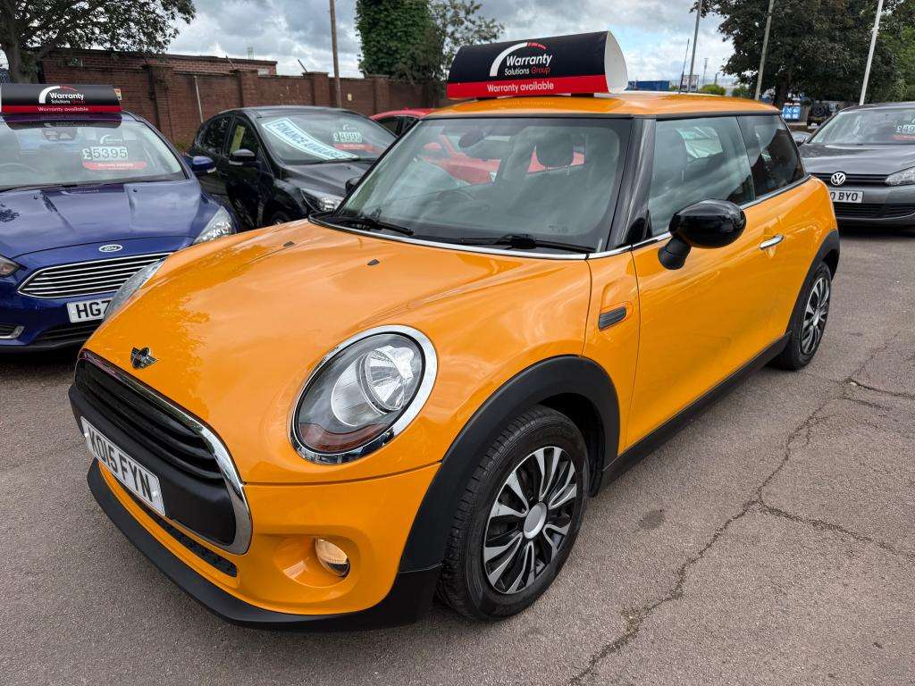 A 2015 MINI HATCH One D A 2015 MINI HATCH One D