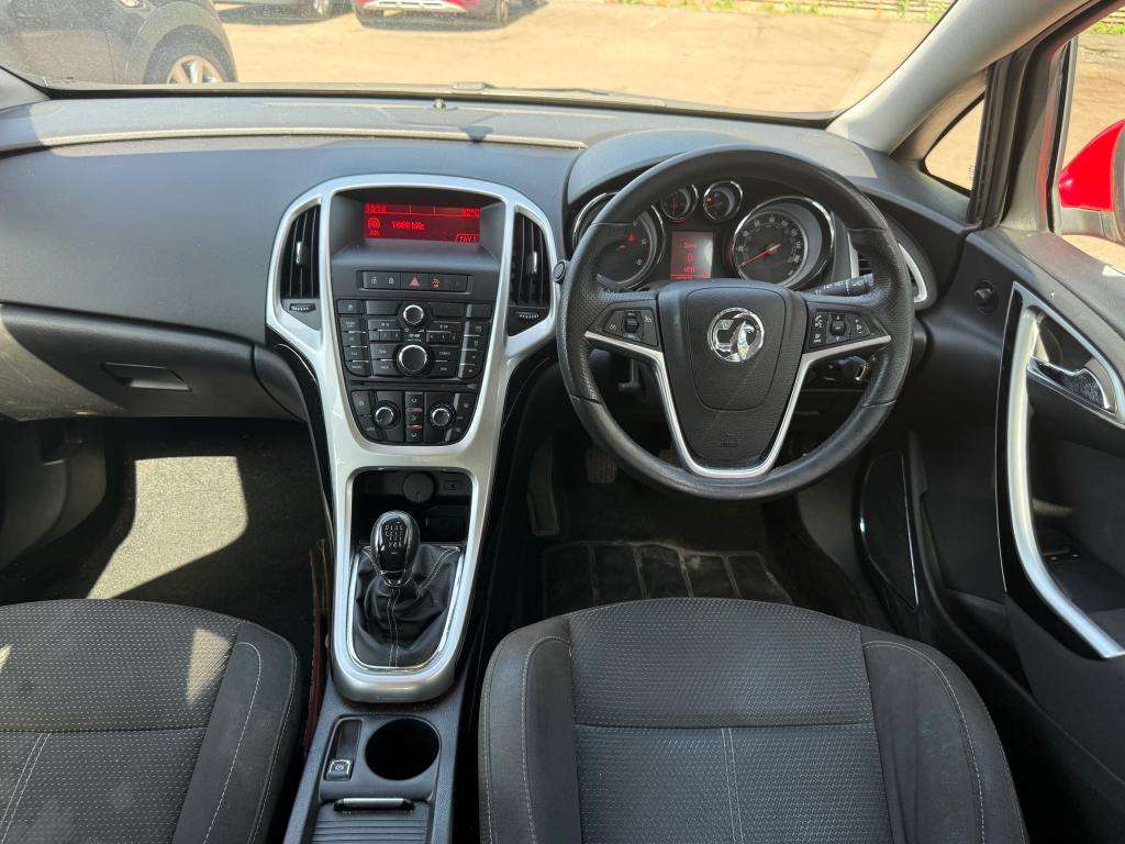 2011 VAUXHALL ASTRA 2011 VAUXHALL ASTRA