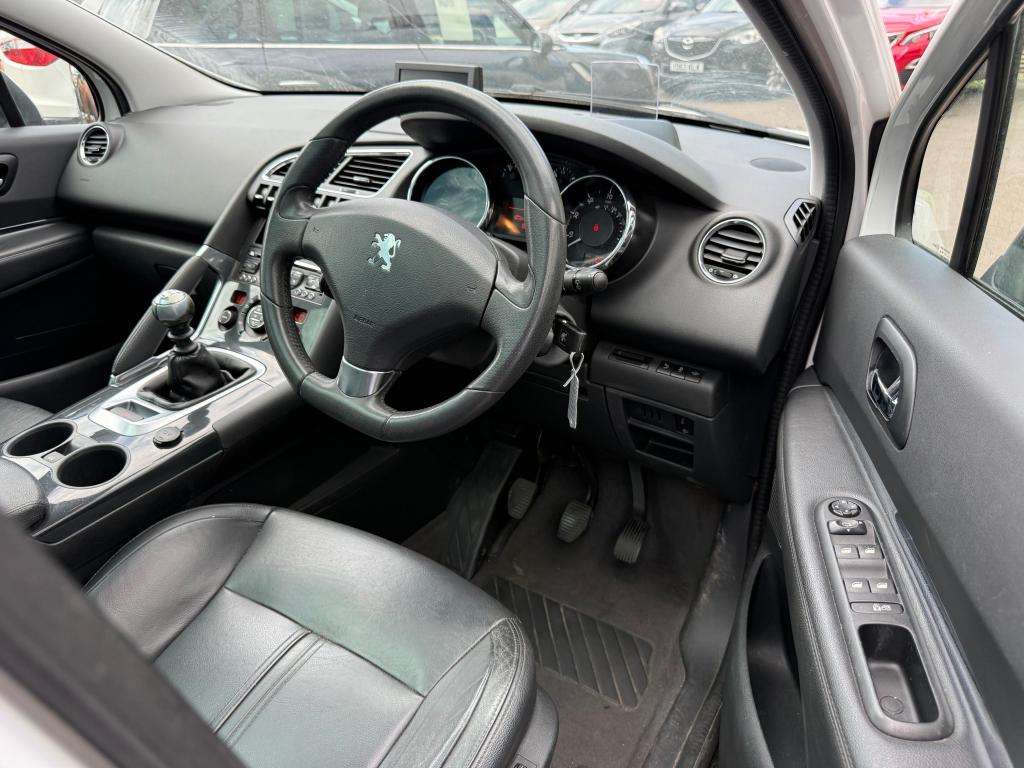 2013 PEUGEOT 3008 2013 PEUGEOT 3008