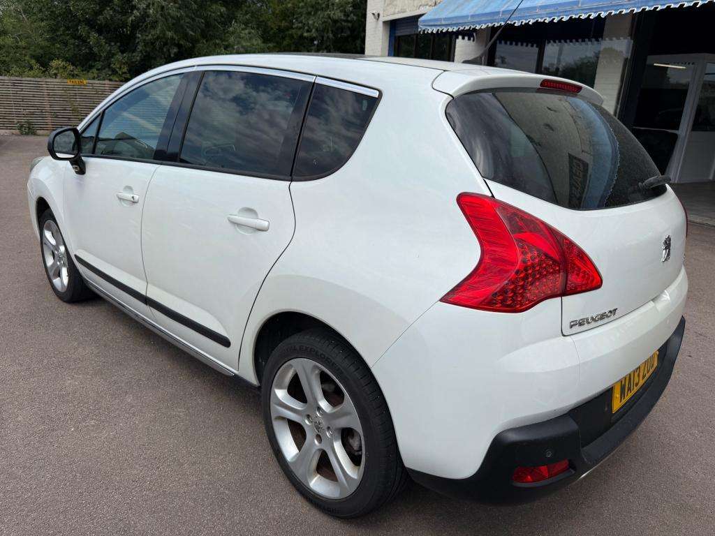 2013 PEUGEOT 3008 2013 PEUGEOT 3008