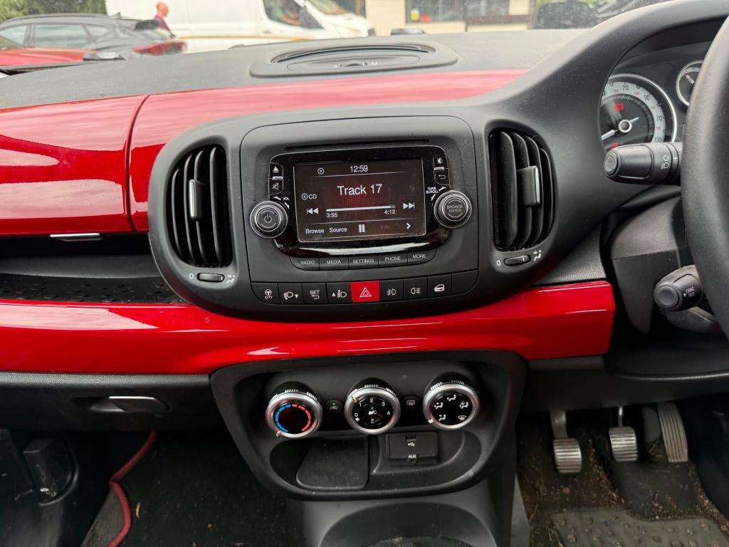 2013 FIAT 500L 2013 FIAT 500L