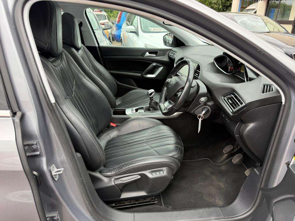 2016 PEUGEOT 308 2016 PEUGEOT 308