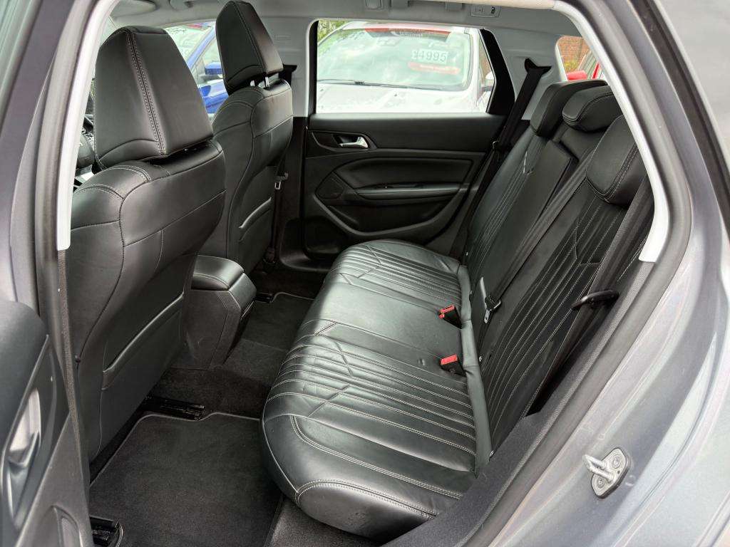 2016 PEUGEOT 308 2016 PEUGEOT 308
