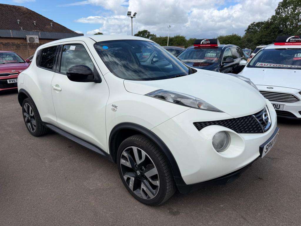 A 2014 NISSAN JUKE N-tec A 2014 NISSAN JUKE N-tec
