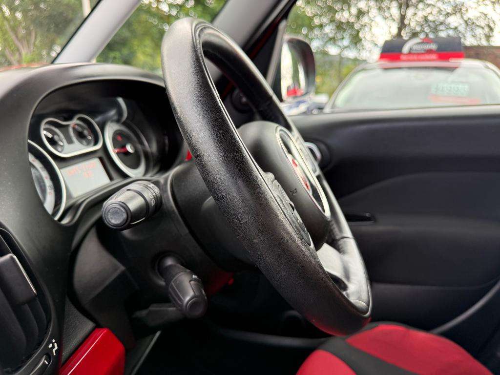 2013 FIAT 500L 2013 FIAT 500L