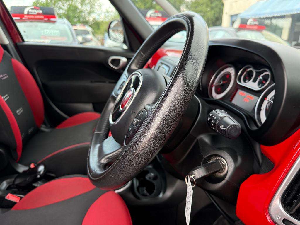 2013 FIAT 500L 2013 FIAT 500L