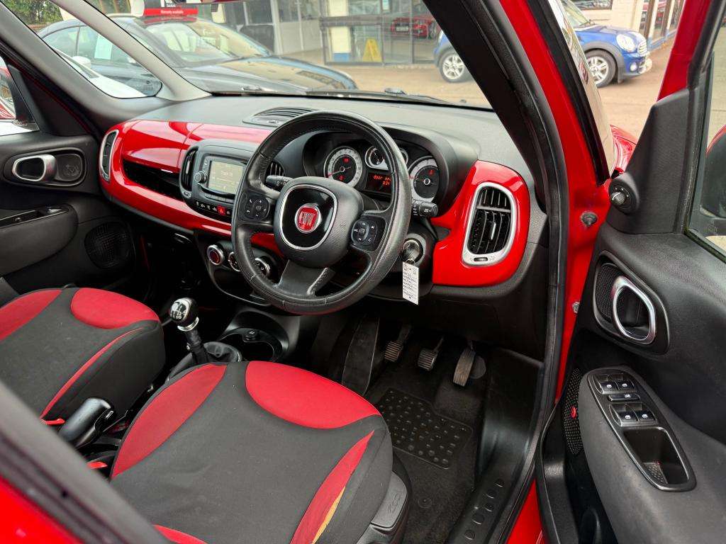 2013 FIAT 500L 2013 FIAT 500L