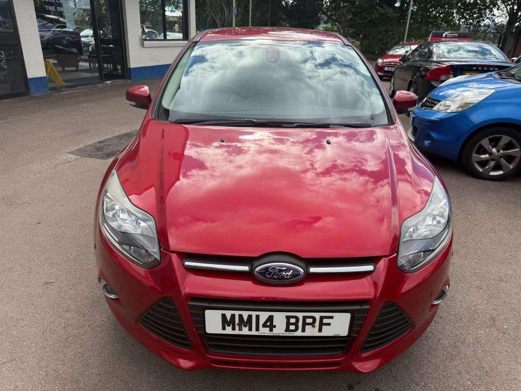 A 2014 FORD FOCUS Zetec Navigator T A 2014 FORD FOCUS Zetec Navigator T
