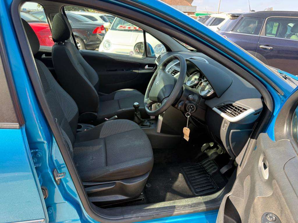 2012 PEUGEOT 207 2012 PEUGEOT 207