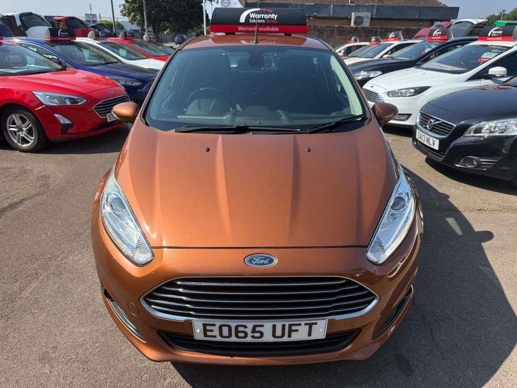 A 2015 FORD FIESTA Titanium T A 2015 FORD FIESTA Titanium T