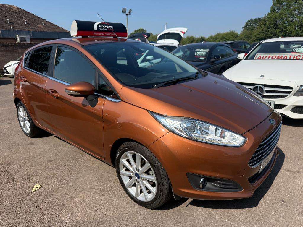 A 2015 FORD FIESTA Titanium T A 2015 FORD FIESTA Titanium T