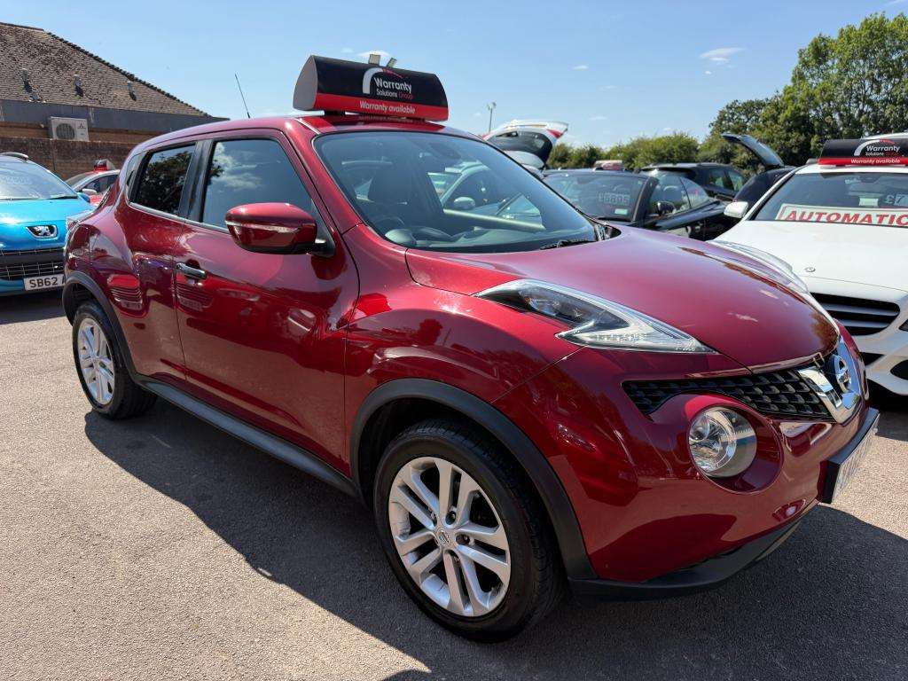 A 2016 NISSAN JUKE N-connecta Dig-t A 2016 NISSAN JUKE N-connecta Dig-t