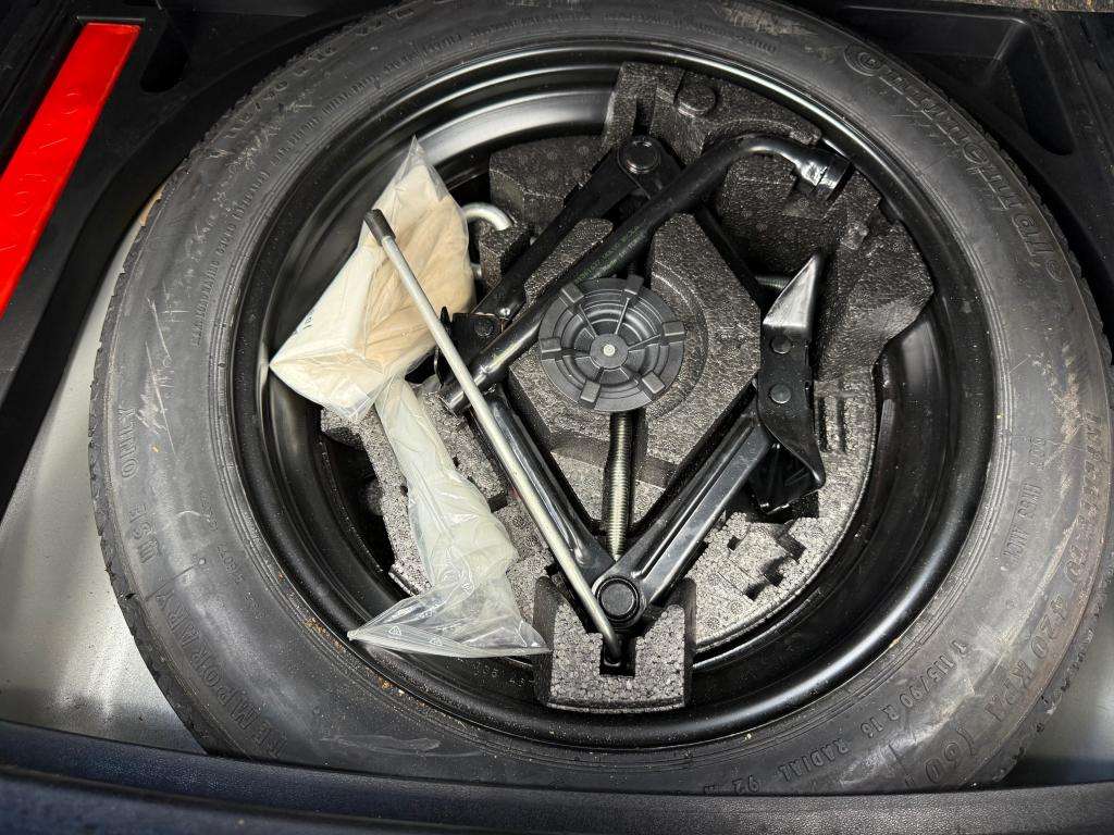 2015 VOLVO V40 2015 VOLVO V40