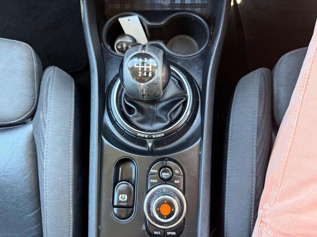 2016 MINI CLUBMAN 2016 MINI CLUBMAN