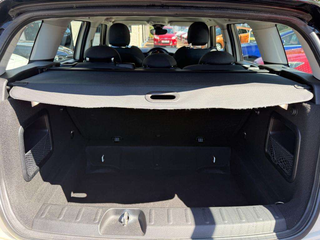 2016 MINI CLUBMAN 2016 MINI CLUBMAN