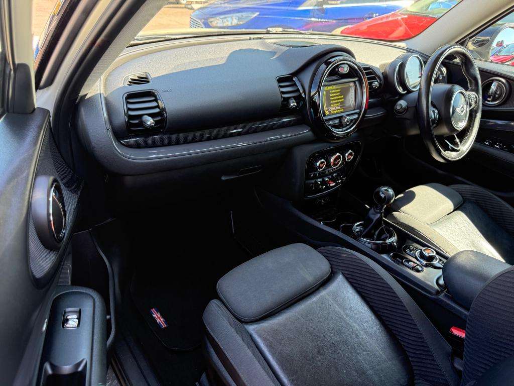 2016 MINI CLUBMAN 2016 MINI CLUBMAN