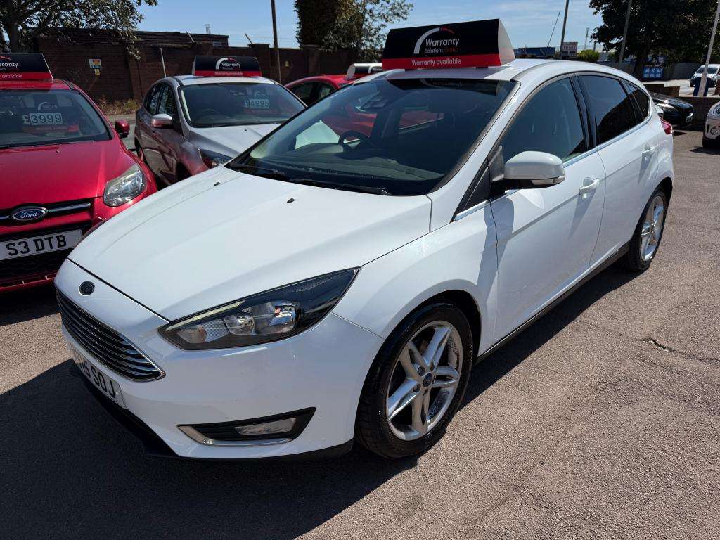 A 2015 FORD FOCUS Titanium A 2015 FORD FOCUS Titanium
