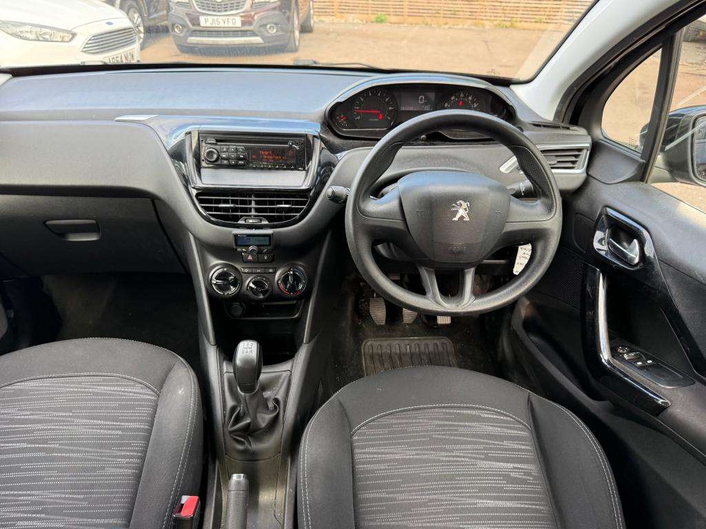 2013 PEUGEOT 208 2013 PEUGEOT 208