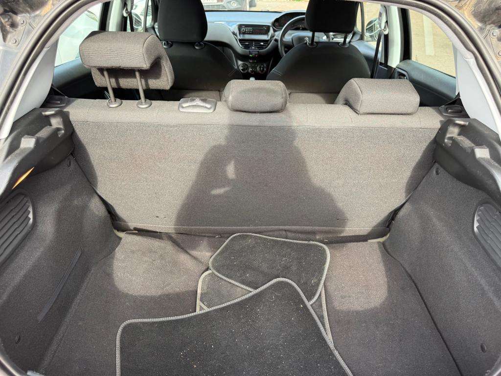 2013 PEUGEOT 208 2013 PEUGEOT 208