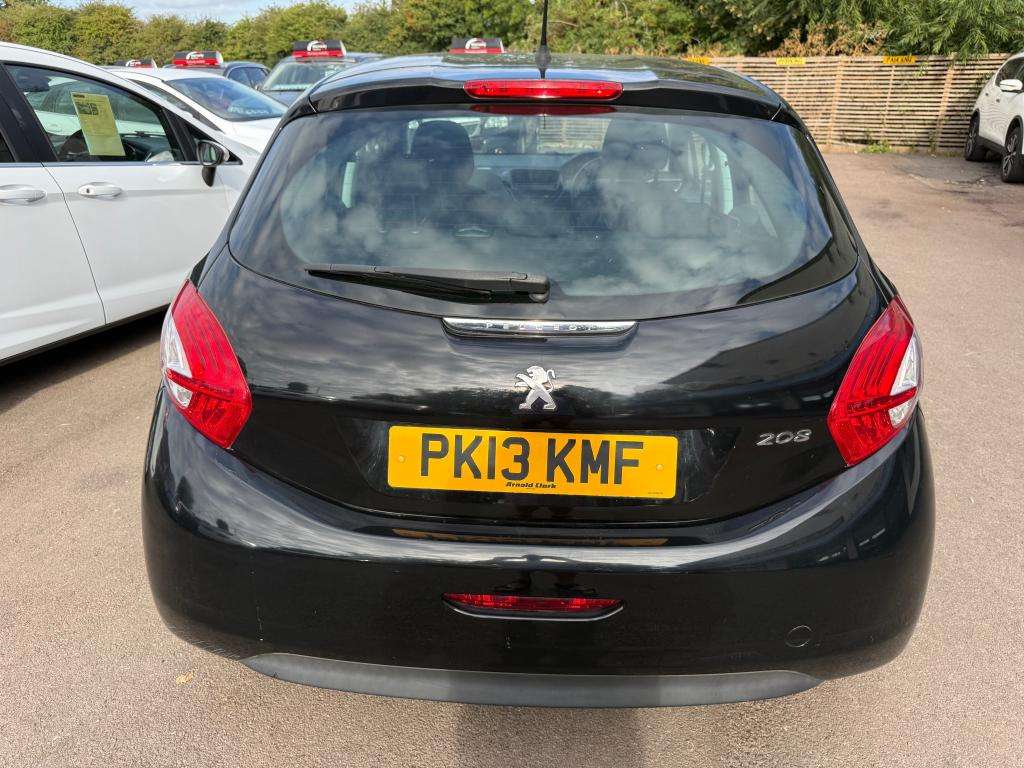 2013 PEUGEOT 208 2013 PEUGEOT 208