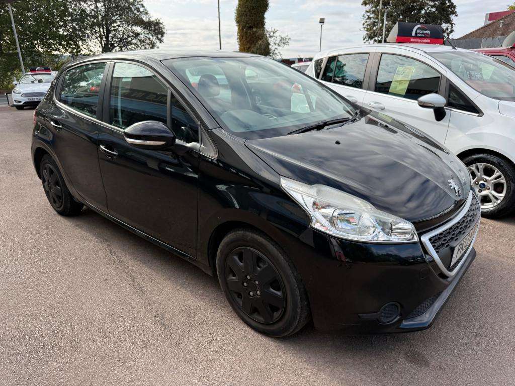 A 2013 PEUGEOT 208 Access+ A 2013 PEUGEOT 208 Access+