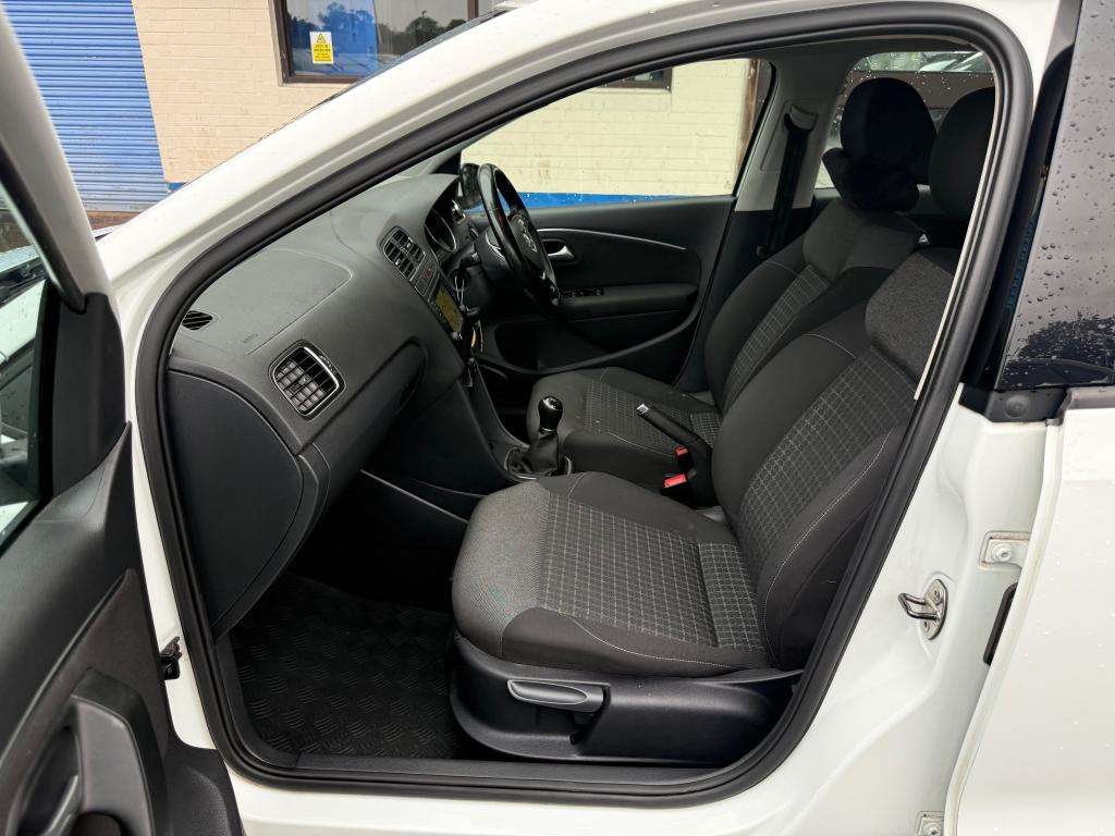 2015 VOLKSWAGEN POLO 2015 VOLKSWAGEN POLO