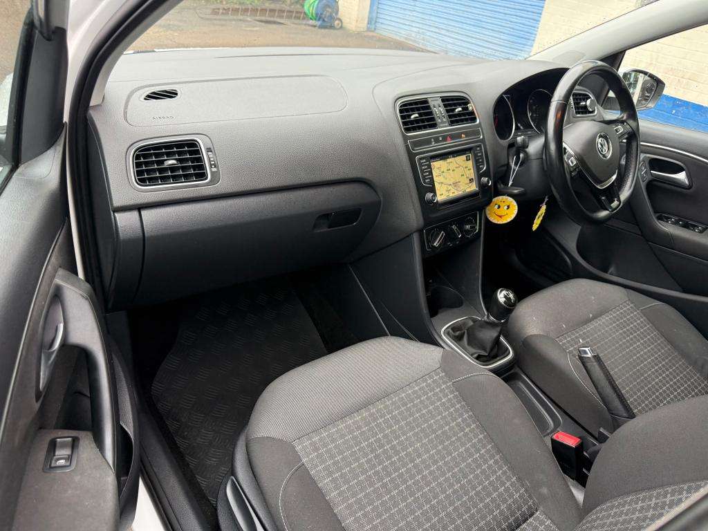 2015 VOLKSWAGEN POLO 2015 VOLKSWAGEN POLO