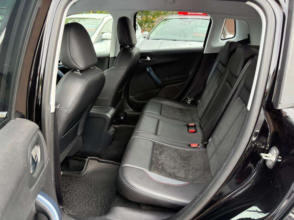 2015 PEUGEOT 2008 2015 PEUGEOT 2008