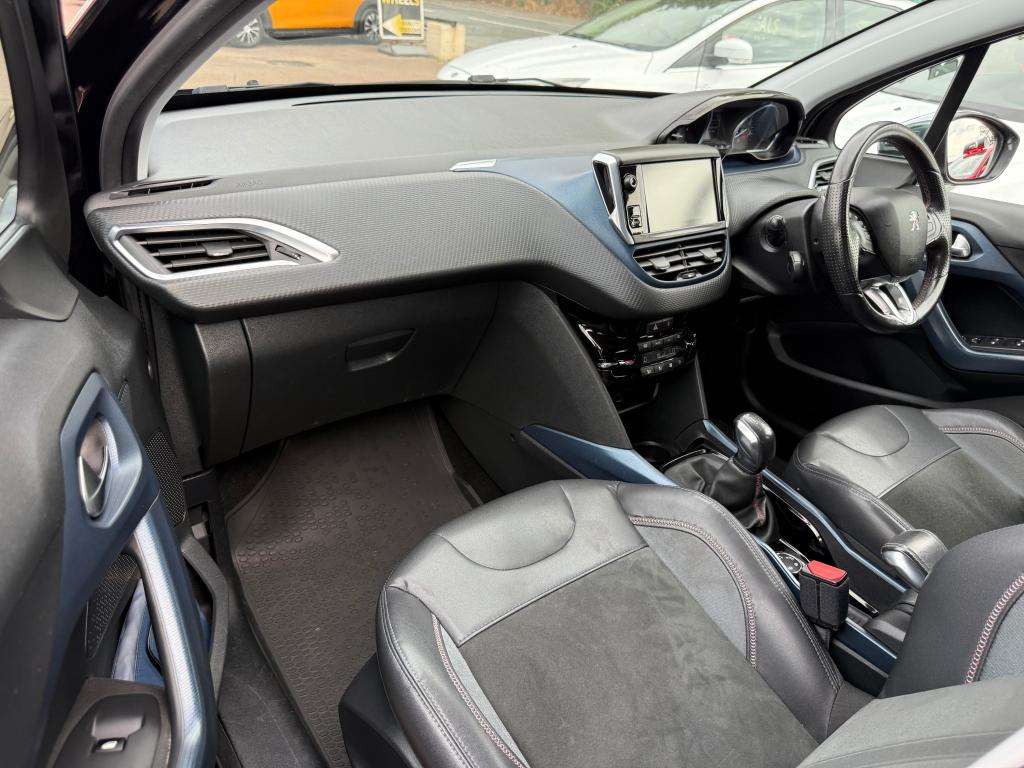 2015 PEUGEOT 2008 2015 PEUGEOT 2008
