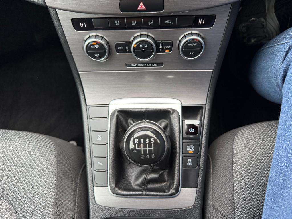 2013 VOLKSWAGEN PASSAT 2013 VOLKSWAGEN PASSAT