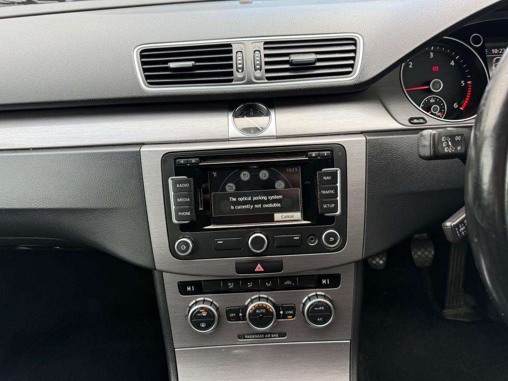 2013 VOLKSWAGEN PASSAT 2013 VOLKSWAGEN PASSAT