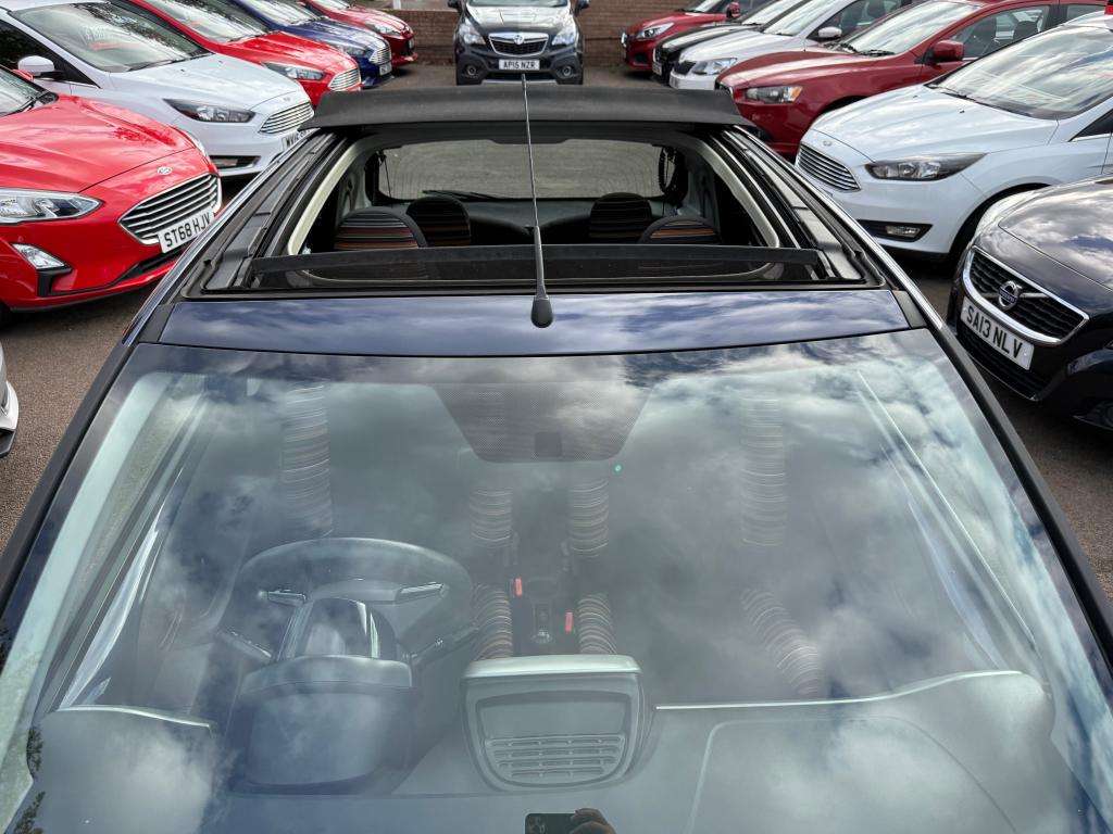 A 2014 CITROEN C1 Airscape Feel Puretech A 2014 CITROEN C1 Airscape Feel Puretech