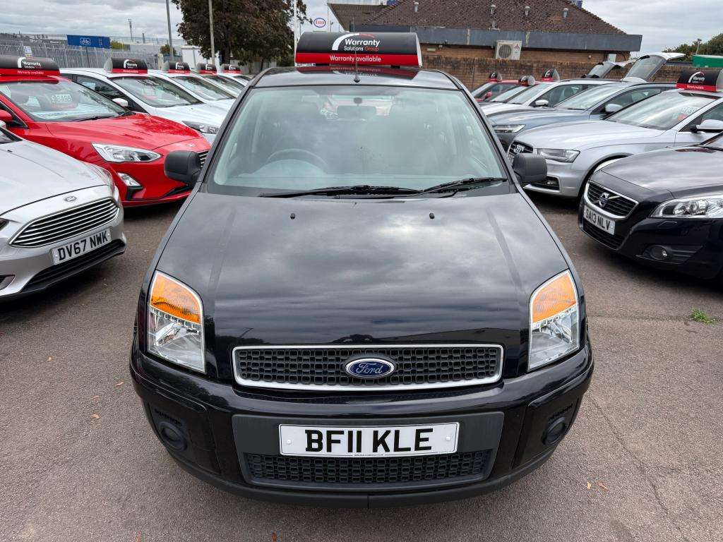 A 2011 FORD FUSION Zetec A 2011 FORD FUSION Zetec