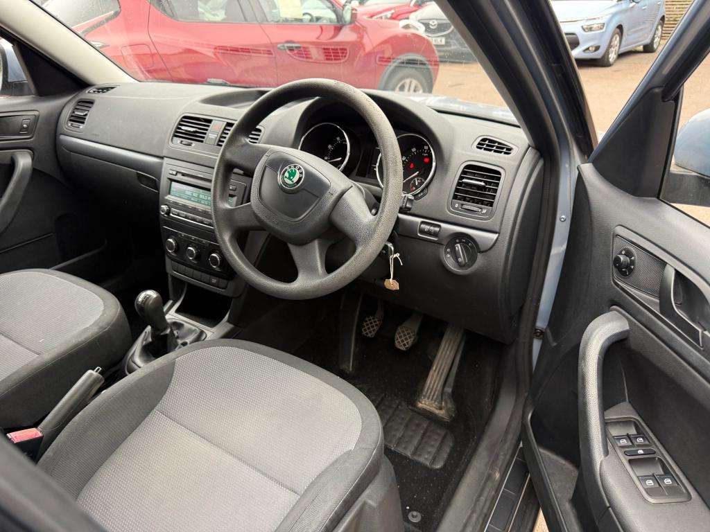 2011 SKODA YETI 2011 SKODA YETI