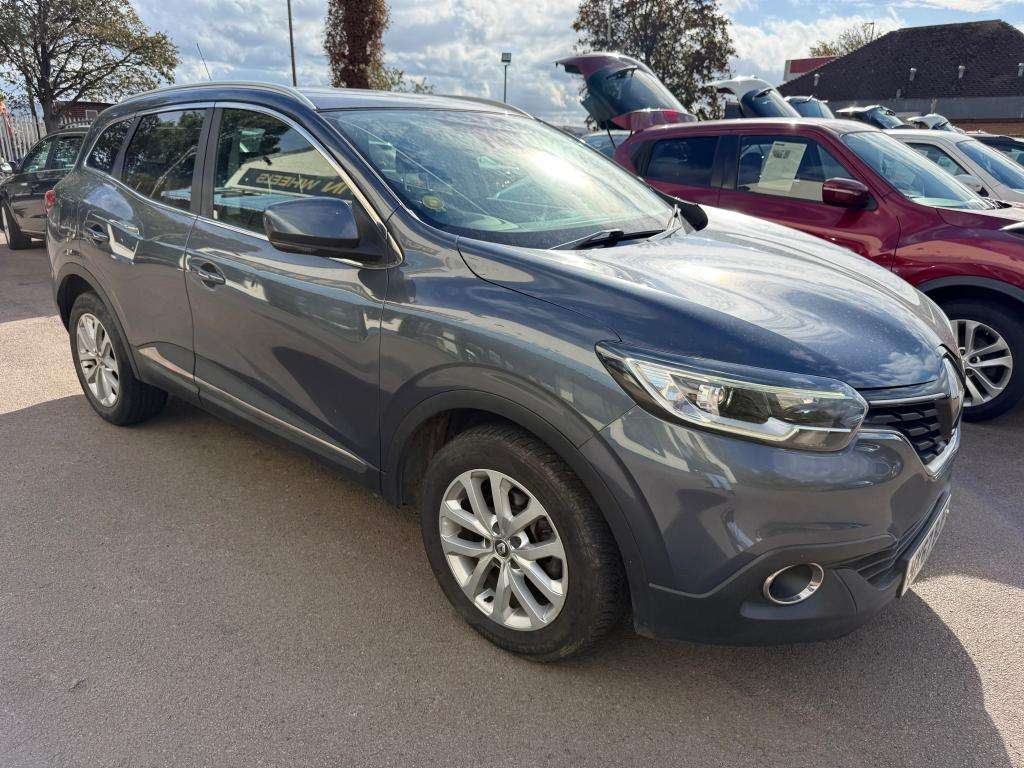 A 2017 RENAULT KADJAR DYNAMIQUE NAV TCE A 2017 RENAULT KADJAR DYNAMIQUE NAV TCE