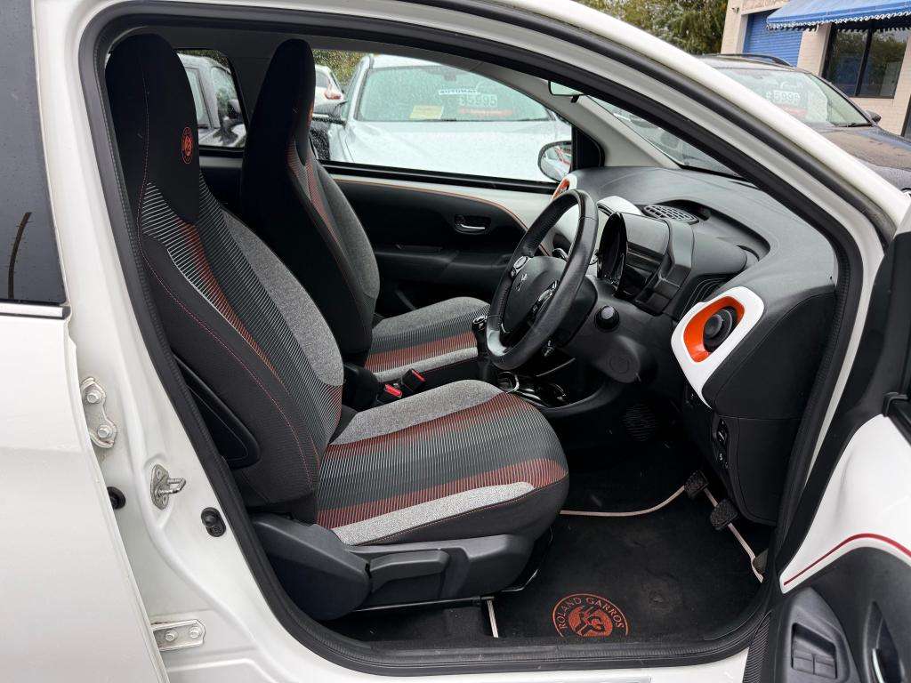 2016 PEUGEOT 108 2016 PEUGEOT 108