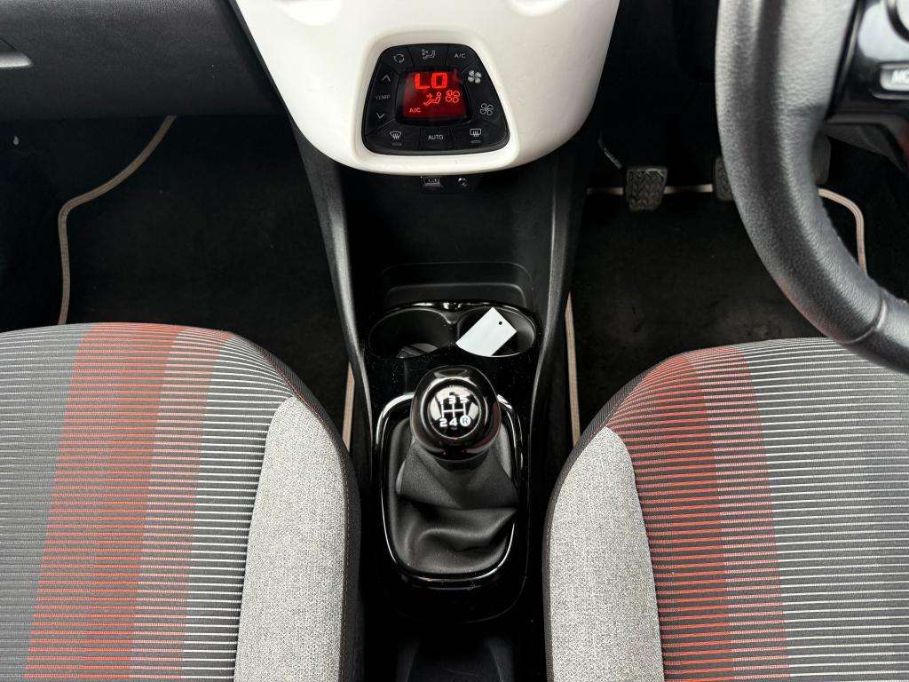 2016 PEUGEOT 108 2016 PEUGEOT 108