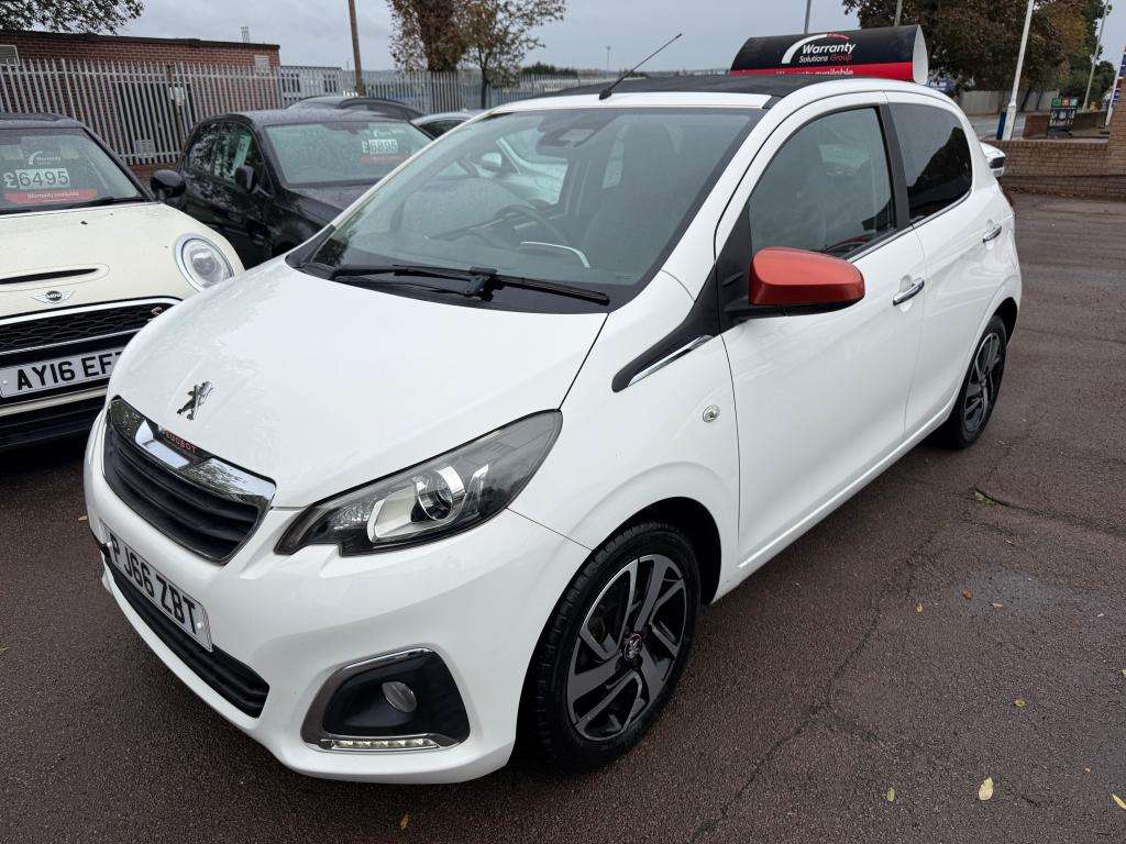 A 2016 PEUGEOT 108 Roland Garros Top A 2016 PEUGEOT 108 Roland Garros Top