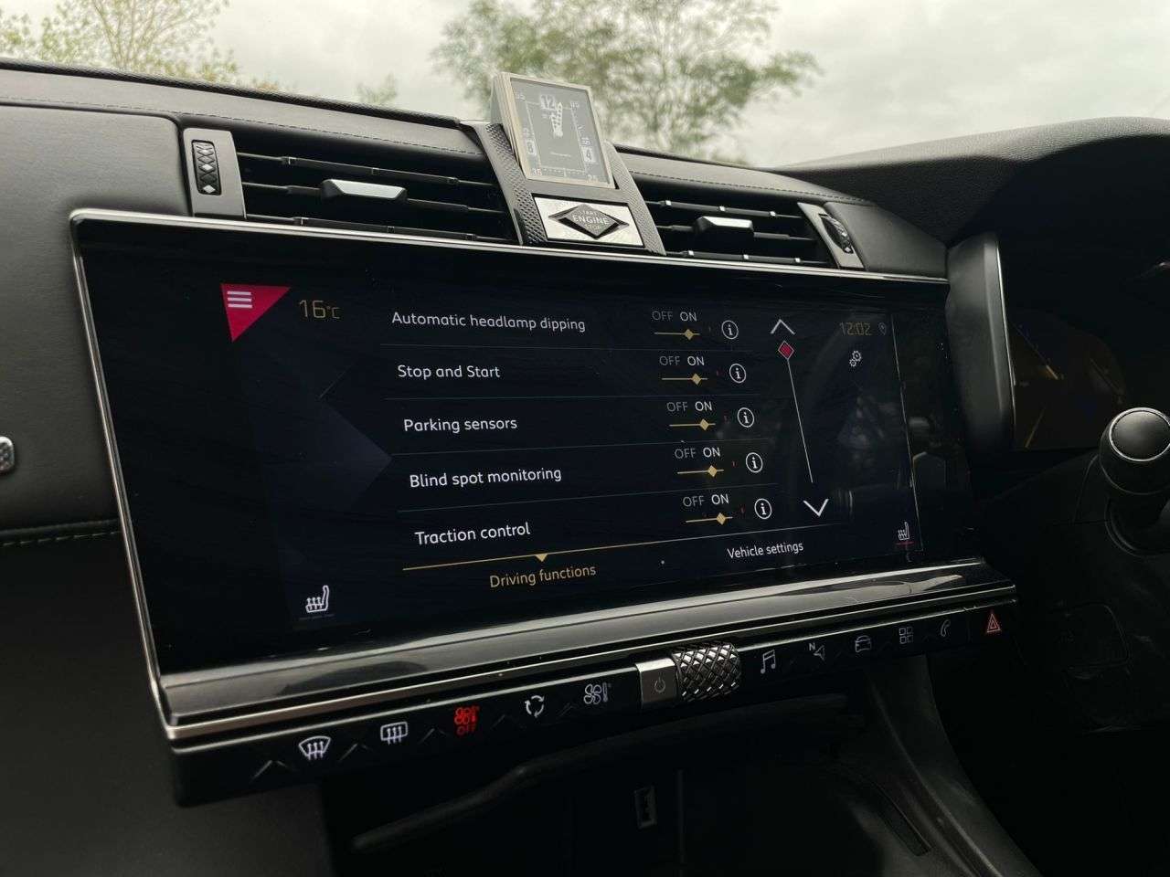 2021 DS AUTOMOBILES DS 7 CROSSBACK 2021 DS AUTOMOBILES DS 7 CROSSBACK
