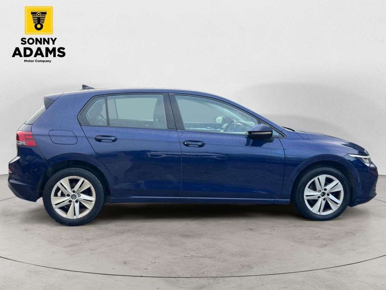 A 2020 VOLKSWAGEN GOLF 1.5 TSI Life Hatchback 5dr Petrol Manual Euro 6 (s/s) (130 ps) A 2020 VOLKSWAGEN GOLF 1.5 TSI Life Hatchback 5dr Petrol Manual Euro 6 (s/s) (130 ps)