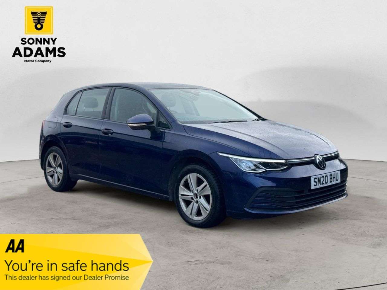 A 2020 VOLKSWAGEN GOLF 1.5 TSI Life Hatchback 5dr Petrol Manual Euro 6 (s/s) (130 ps) A 2020 VOLKSWAGEN GOLF 1.5 TSI Life Hatchback 5dr Petrol Manual Euro 6 (s/s) (130 ps)